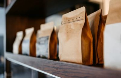 Different-types-of-coffee-sorted-into-paper-bags-packaging-image